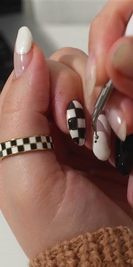 Ghosted in Chrome | Grunge Halloween Nails 👻✨