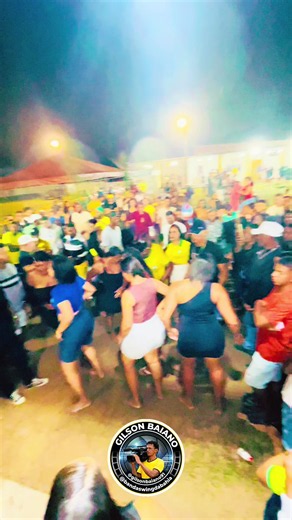 Banda Swing da Bahia toca samba de roda: cultura popular baiana