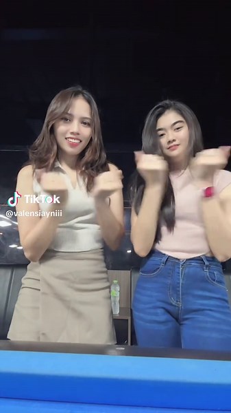 Valensia (@valensiayniii)’s videos with original sound - Valensia