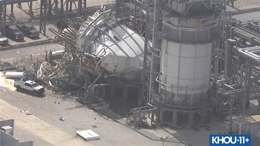 Aerials: 3 hurt in Mont Belvieu explosion, plant fire, officials say