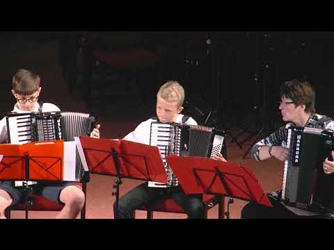 Dmitri Schostakowitsch(1906-1975) - Walzer Nr. 2 - Akkordeonensemble
