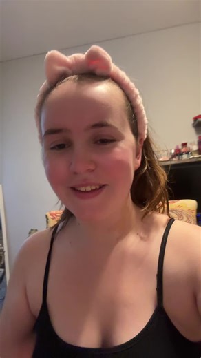 marie (my sister, 17) and mckenna (my cousin, 13) split my face in half and did my makeup. guess who did each side 😀 #makeup #splitface #sister #cousin #makeuplook #iconic #trendy #trendsetter #iate #iatethisup #abcxyz