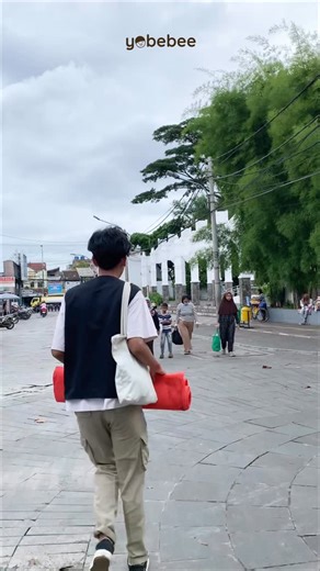 Yobebee on Instagram: "✨ YOBEBEE RED CARPET #16 ✨ Hari ini giliran Arsila tampil memukau di Red Carpet @yobebee ! 💕 Menggunakan Sunny Stripes varian Dino Sage, Arsila tampil manis dengan sentuhan Korean look yang stylish, nyaman, dan penuh percaya diri 🍒✨ Pesona cerianya sukses bikin suasana makin seru dan penuh vibes positif 📸🌟 👇 Komen di bawah, menurut Moms siapa lagi yang pantas jadi bintang selanjutnya? ✨ Follow akun ini, siapa tahu anak Moms selanjutnya! 🤩😍 #yobebee #model #modelhunt