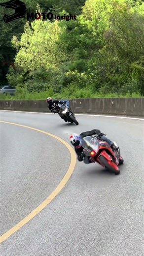 2 Cornering Styles Slow & Safe vs Fast & Aggressive 🚦 #motorcycle #motocross #crosscountry