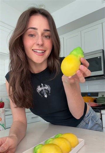 let’s make the viral pineapple pastries from scratch!🍍 (vegan) i feel i’ve now gotten the base of these down but have no idea what to do about the airbrush! i tried to deal with the condensation but no matter what i did they would begin sweating instantly🥲 anyone wanna lend me a walk in freezer to work in? lol