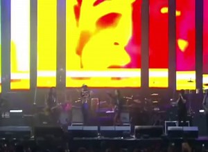 El TRI ya casi cumple 53 años rocanroleando 🎸 Banda chequen este palomazo que se avento C-Kan en el 50 aniversario de el Tri 🤘🏻 🔙 ¿Qué otra rola les gustaría escuchar? 📀 Link para el vídeo completo 👉🏻 https://youtu.be/ofA9dhnKfXk #quechingón #chingonmanía #eltri #rockenespañol #alexlora #rockmexicano #alexloraeltri #eltridemexico #ELTRIsomostodos #Smokeonthewater | EL TRI Oficial