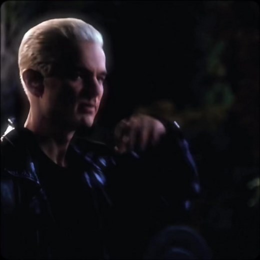 Spikes obsession with the blooming onion is so real #buffythevampireslayer #btvs_buff #jamesmasters #spike #spikeedit #funny #foryoupage #fyp #slay