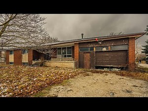 A Disturbing Look Inside This Decrepit ABANDONED Retro 1970's House STUCK IN TIME
