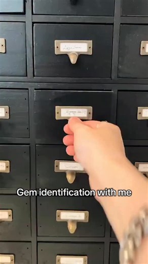 Mia Aurei on Instagram: "Gem identification with me - Mystery stone 73 #gemologist #gemology #gem #gemidentification #gemstone #homelab #laboratory #workvlog #gilsonopal #syntheticopal #miaaurei #miaaureigem"