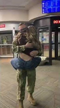 Wife reunited with deployed husband🥹
