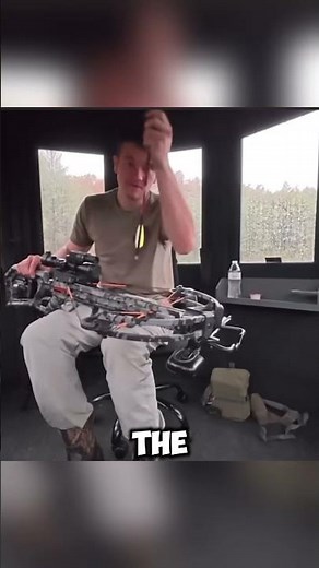This man went deer hunting with massive broad head arrow tips!‪@KendallGray1‬