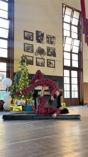 Shahinda on Instagram: "Entering 2026 from back bird 🎊🐦‍🔥 #circus #challenge #acroyoga #newyear #2026"