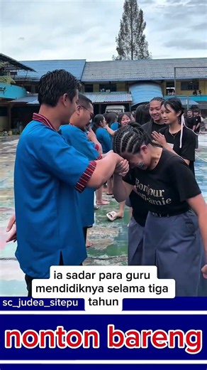 PENUH HARU KETIKA MURID SEDANG MELAKSANAKAN PERPISAHAN SEKOLAH