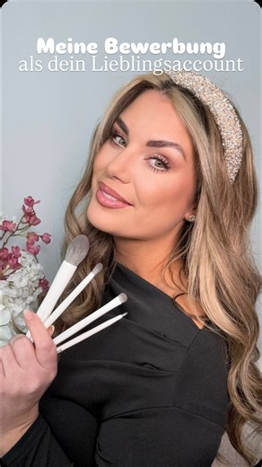 Nancy HairMakeUpArtist on Instagram: "Wenn dir meine Tipps schon mal geholfen haben, dann teile das Video doch mit deiner Freundin oder veröffentliche es neu. Ich freue mich über jedes neue Herzchen und alte 💖 welches mich nächstes Jahr auf meinen Weg begleitet. Übrigens ist mein Account Filterfrei -> nur echte Ergebnisse , ein Herz voller Kreativität und ein wenig Beauty Zauber 🧚 #lieblingsaccount #newyear #makeupbeauty #girlsgirl #hairandmakeup #makeupartist"