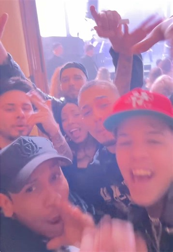 @MADATORRICELLI @J U N O @RUBY @SHIFT @Johny Romano @Andres Chiriac 💜💜💜💜💜💜 los amo !!! @Smiley @Alex Velea @Connect-R 🕺🏽🕺🏽🕺🏽