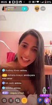 a gostosa dos peitinhos durinhos da bigo Live