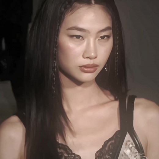 Hoyeon Jung: Captivating Looks and Stunning Edits