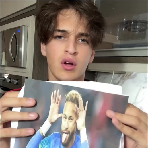 Neymar e o Funk: Cortando Cabelo com Estilo
