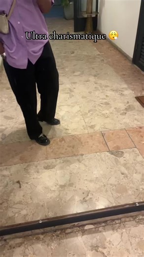 #CapCut histoire de faire bouger mon algorithme 😉. #camerountiktok🇨🇲 #top #model #creatorsearchinsights