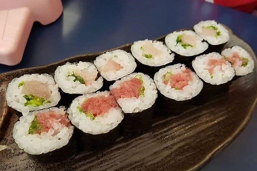 What is Yellowtail Scallion Roll & How to Make it?