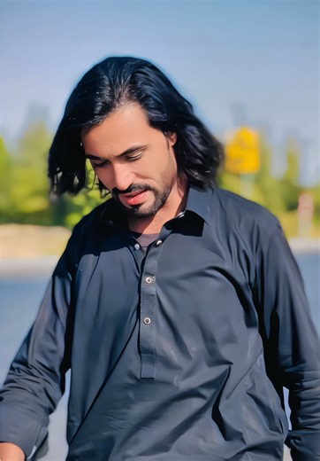 Stargi Nargs: A Touching Pashto Song