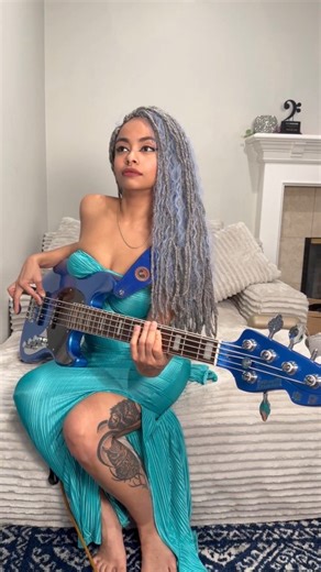 Markbass on Instagram: "Markbass GOG × @dey_bass 💙💛 Some people think I only play flashy stuff… 👀✨ But what most people don’t know is I spent over 8 years in a pop band playing the simplest basslines and straight-ahead grooves for 3 hours every show 🎶⏳ No fancy fills 😅 Just showing up ✅ staying locked in 🔒 and learning how to hold the whole thing together night after night 💪🏽🎸 So when you see me do something technical now ⚡️🎵 just know it didn’t start there… It started with patience 🧘