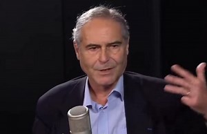 Pr PERRONNE: "Le Variant Omicron, c'est une grippette, ce n'est pas moi qui le dit,... ce sont les sud-africains !... On veut nous faire croire que les mutants sont toujours plus dangereux... Alors évidemment, on va gonfler les chiffres..."