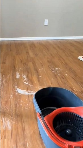How To Use The EasyWring™ Spin Mop & Bucket System