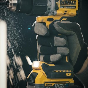 109 reactions · 28 comments | Dernière nouveauté de la gamme perceuse visseuse à percussion (2 vitesses - brushless), la DCD805 est aussi la plus puissante. Compacte, elle délivre jusqu'à 90 Nm de couple pour vous offrir les meilleures performances sur les chantiers, même les plus difficiles. Associée à la batterie POWERSTACK™ XR 18V, elle vous offre jusqu'à 50 % de puissance en plus.  #DEWALT #RobustesseGarantie #POWERSTACK | DEWALT | Facebook