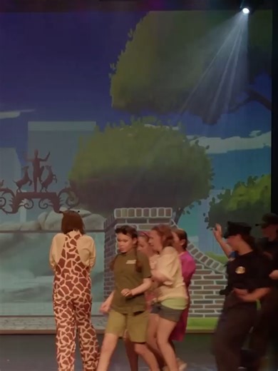 MADAGASCAR! At the Playhouse Theatre, Madagascar the Musical took the stage with wild energy and plenty of laughs! 🦁🦓🎶 From Central Park Zoo to the beaches of Madagascar, the adventure was packed with catchy songs and larger-than-life characters. A fun-filled ride for the whole family 🌴🎭