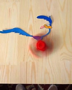 This guy turns ordinary objects on the street into fun cartoons using paper cut-outs! 🤗 | UNILAD