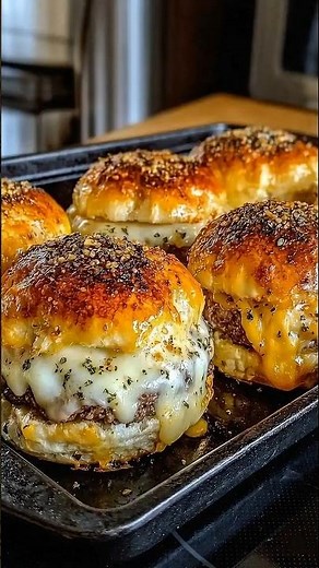 Cheesy Juicy BBQ Beef Grilled Cheese Burgers Recipe #beefburgers #beef #burgers #food #bbq #recipe