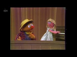 Sesame Street Pageant - A Flower Grows (German dub)