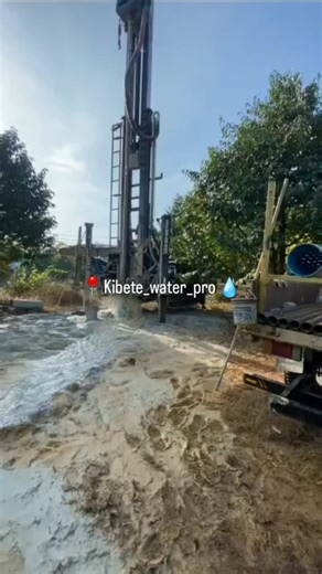 Water well drilling on Instagram: "💧SULUHISHO LA MAJI SAFI NA YA KUDUMU 💧 Unaitaji kisima cha maji kwa matumizi ya Nyumba,Shambani,Viwandani, Ofisini au kwa matumizi ya biashara? 🔧TUNATOA HUDUMA KAMA ZIFUATAZO🔧 💥Utafiti wa maji chini ya ardhi(Hydrogeology survey 💥Uchimbaji wa visima (Deep&shallow borehole) 💥Usafishaji wa visima (Water well flushing) 💥Ufungaji wa pampu haina zote (pump installation) Na pia tunatowa uduma za pump zilizo nasa visimani 🌐TUNATUMIA VIFAA VYA KISASA NA WATAHAL
