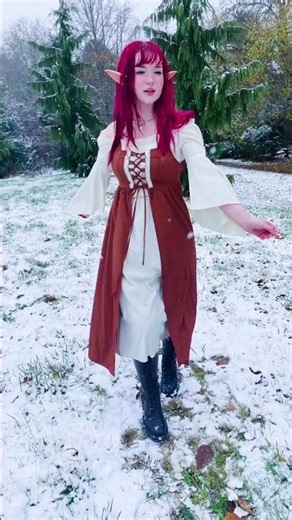 First snow ❄️ cant decide on a photo so here take them all 🤍 #egirl #elf #winter #cot