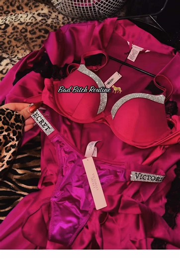 Anais_TFTF💋 (@glammedbyanais_)’s videos with Savage Funk - Anitta