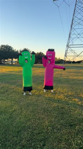 Highly recommend getting a car wash inflatable costume for a good laugh. 😂#halloweencostume #merrychristmasnow #theholidaysarehere | Thressa Schultz