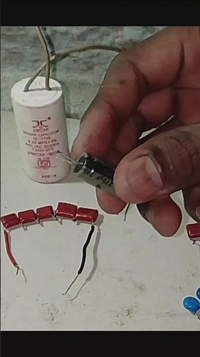 What are the different types of capacitors and how do they work?⚡