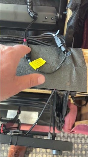 Reverse Polarity Cables | Flexsteel Service Tips