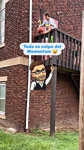 📚 ¿Qué es el Momentum? 🚀 El momentum es una magnitud física que mide la cantidad de movimiento que tiene un objeto. Imagina que es como la "inercia en acción". Cuanto más rápido se mueve un objeto y cuanto más masivo es, mayor es su momentum. 🎯 🔢 Fórmula: Momentum = masa (m) × velocidad (v) Esto significa que un objeto pequeño y rápido, como una pelota de béisbol lanzada a gran velocidad ⚾, puede tener un momentum significativo, al igual que un objeto grande y lento, como un camión 🚛. 💡 Cu