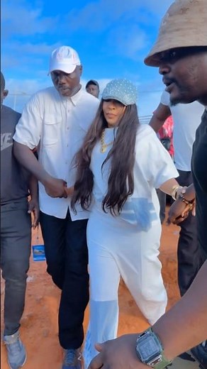 Viviane Chidid Concert à la plage de Malibu 🫶👑