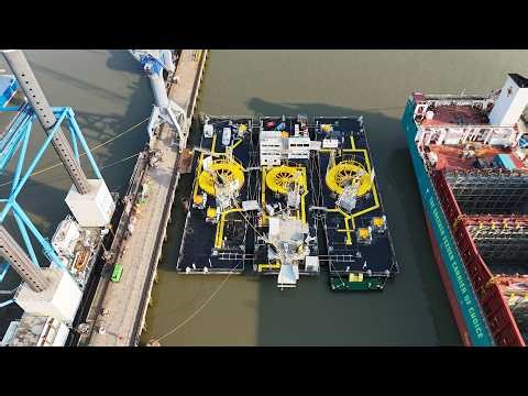 Innovative equipment to install three subsea power cables at once