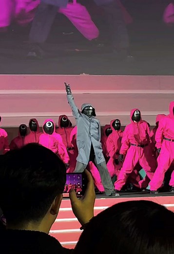 Squid Game Dance Performance by Front Man