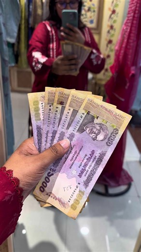 Shopping abhi baki hain mere dost!!! shop: @taysha (insta) konta bhallagse? and guess konta ami kinsi