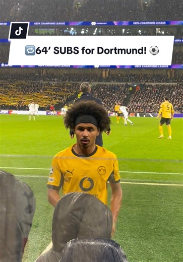 More changes from the @Bundesliga side as former Wolves forward Silva and ex-Villa/Chelsea playmaker Chukwuemeka come on. Nmecha and Adeyemi make way. Fresh legs on the pitch as @Borussia Dortmund look to turn things around! #ChampionsLeague #BorussiaDortmund #Matchday #Substitutions #FootballAction