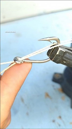 Great fishing knot tips and tricks. The Best way to tie a hook to a fishing line #fishing #knot #tip