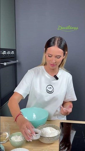 Prajitura cu afine si lapte condensat - Reteta de vis, aromata si deliciosa