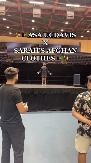 The best fashion show with the best Afghan clothes, courtesy to Sarah’s Afghan Clothes for always stepping up the game with their latest fashion designs! Here’s a lil practice to performance to display just how much confidence and beauty that the kalay afghani bring out!🇦🇫🙌🏽#Splice