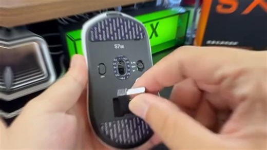 第27集-前行者S7这次模具手感是真的好，平替狗3，颜值还比狗3更帅，主要SE版才两位数起，唉呀妈呀真的太香了#狗屁王3代#GPW3#前行者S7#前行者#鼠标