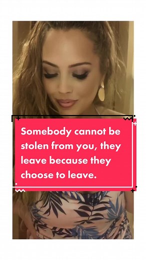 Tropical Style Inspiration: Floral Dresses and Swimsuits